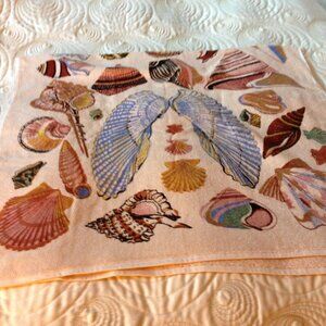 Vintage Seashell Towels by  Gloria Vanderbilt,  Martex, Made in U.S.A.  NEW